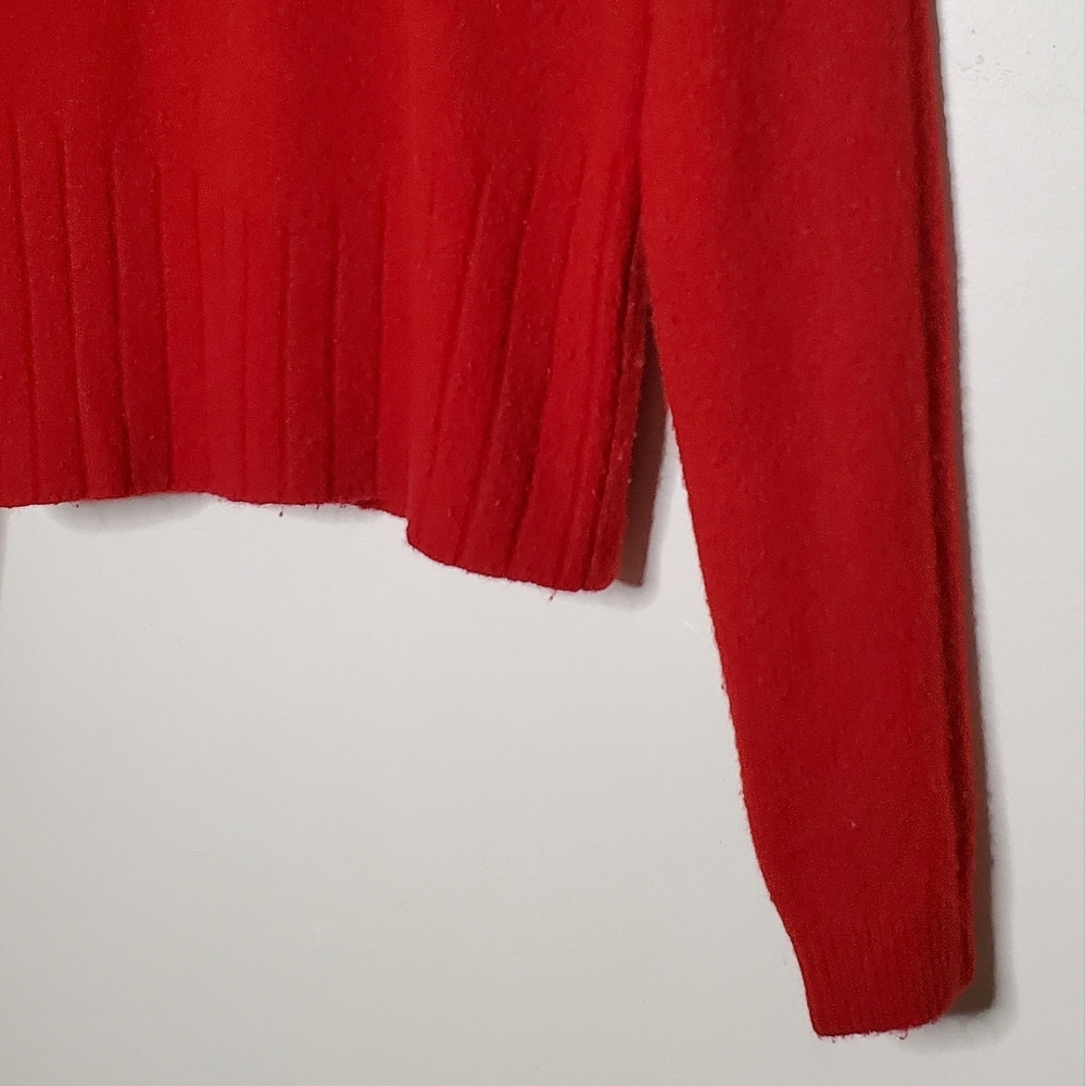 Basic Red Rounded Neck Long Sleeve Sweater - Picture 10 of 10